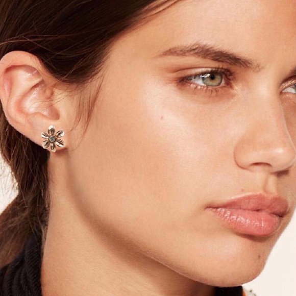 KATE SPADE • Rose Gold Lovely Lillies Earrings - Picture 2 of 7